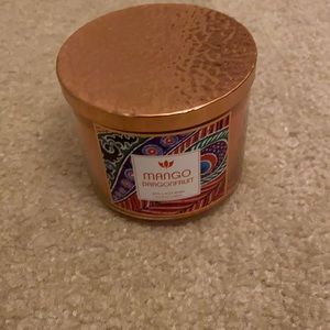 Bath&Bodyworks Mango Dragonfruit candle